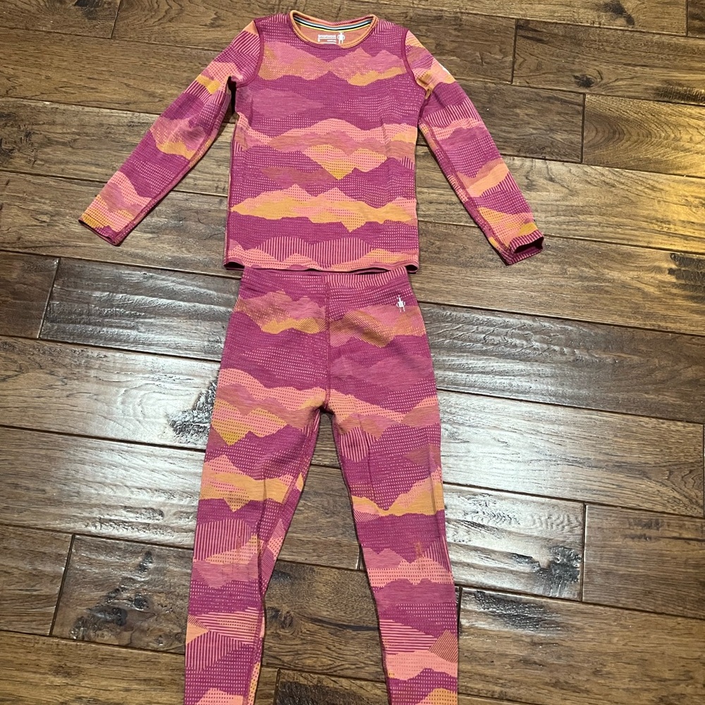 Smartwool merino wool 250 baselayer Pink & Orange Patterned youth size small
